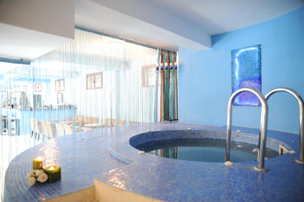 4 Epoxes Hotel Spa กาโต ลูตรากี ภายนอก รูปภาพ