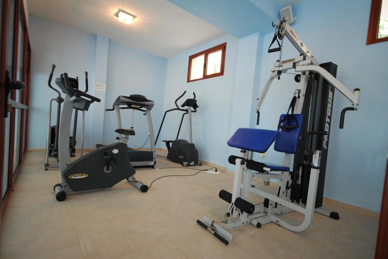 4 Epoxes Hotel Spa กาโต ลูตรากี ภายนอก รูปภาพ